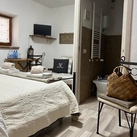 Casa De' Trinci Casa de hóspedes 3*