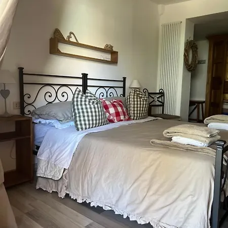 Casa De' Trinci Konukevi 3*